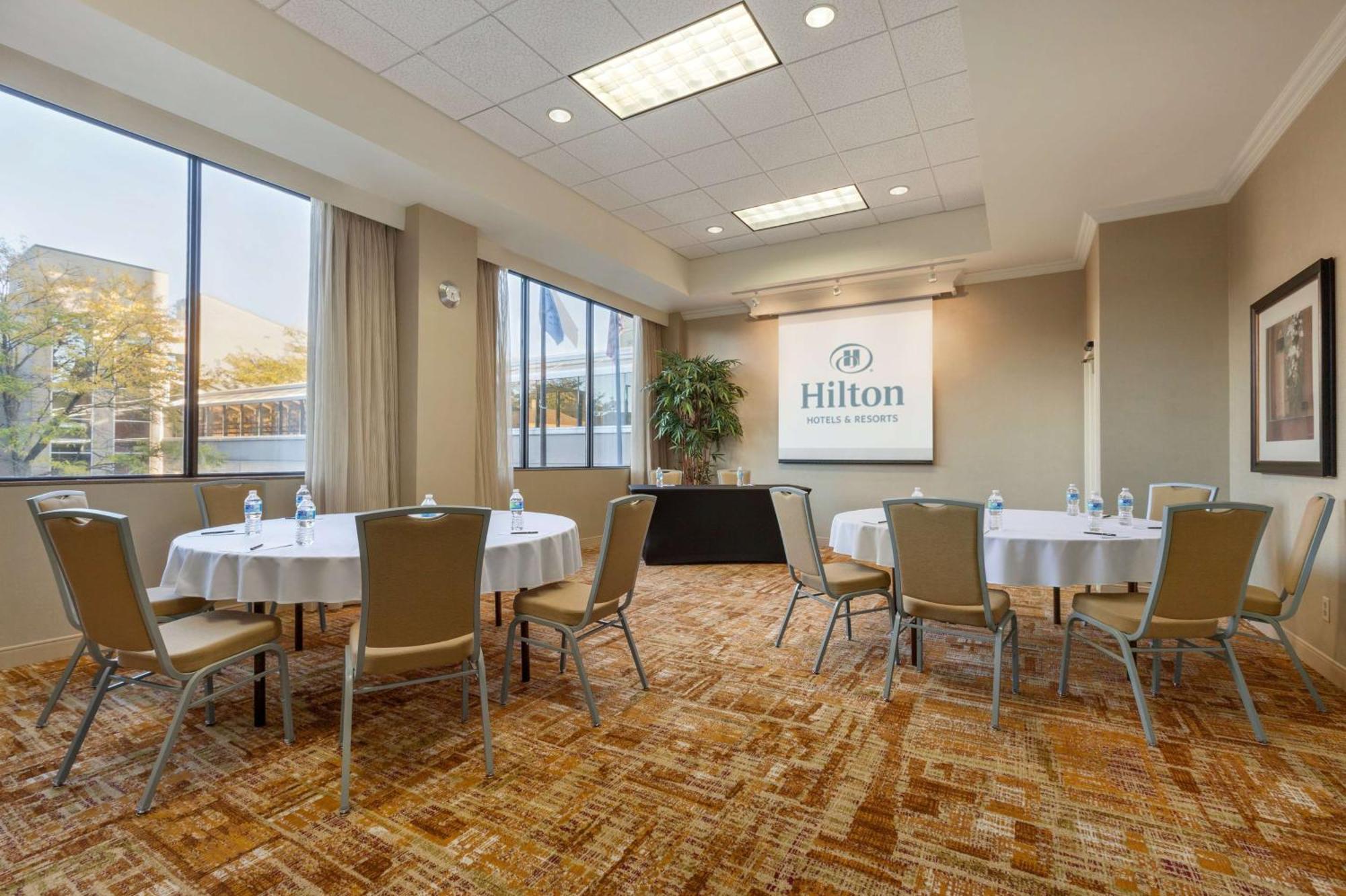 Hilton Fort Wayne At The Grand Wayne Convention Center (Adults Only) Exteriör bild
