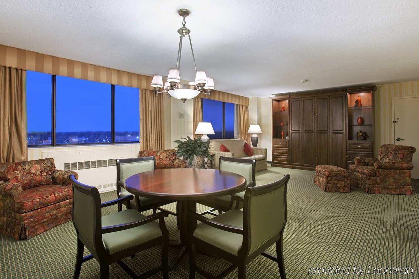 Hilton Fort Wayne At The Grand Wayne Convention Center (Adults Only) Rum bild