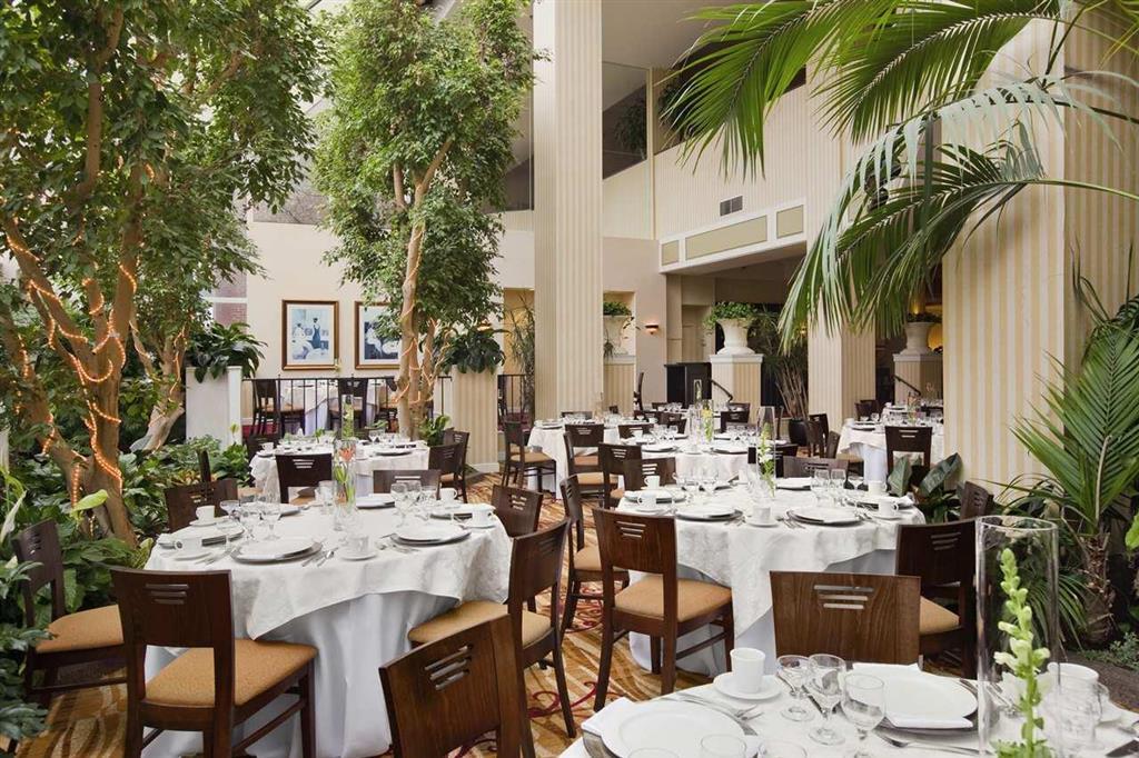 Hilton Fort Wayne At The Grand Wayne Convention Center (Adults Only) Restaurang bild